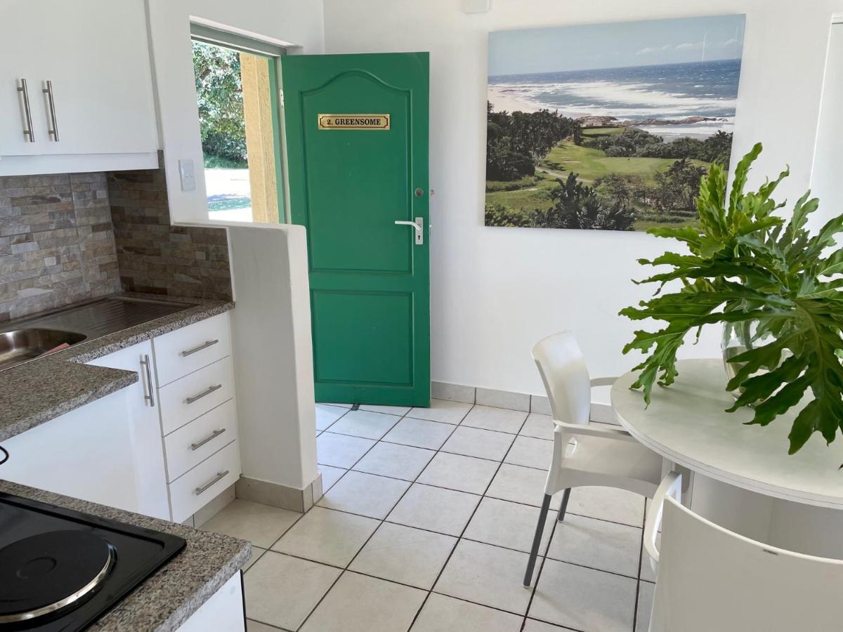 Albatross Guest House Southbroom Extérieur photo