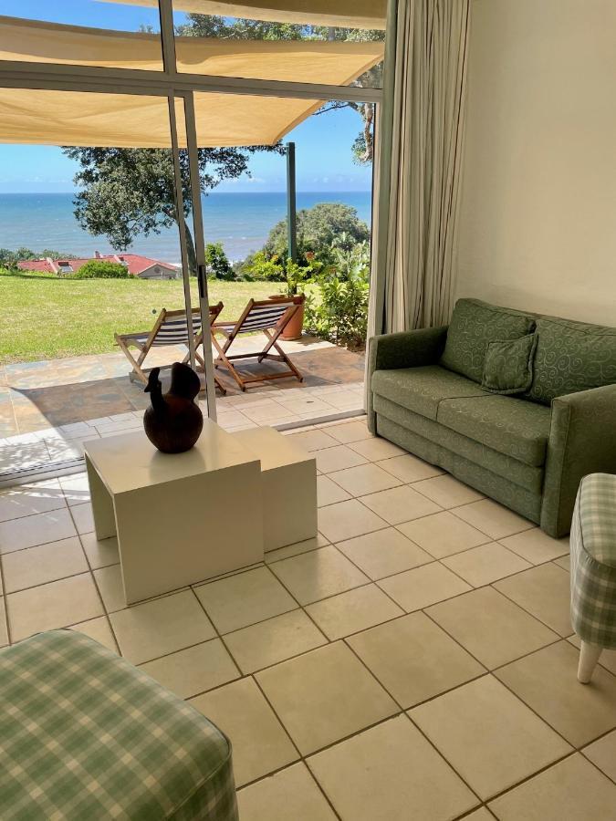 Albatross Guest House Southbroom Extérieur photo